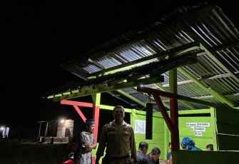 Kanit Binmas Polsek Putri Hijau Rutin Melaksanakan Ronda Pos Kamling Bersama Warga Saat Ramadhan