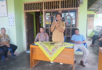 Kapolsek Kedurang Kawal Musyawarah Pra Pelaksanaan Pembangunan Desa Lubuk Resam 