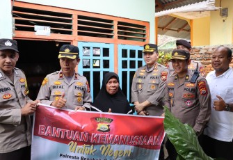 Baksos, Polresta Bengkulu Salurkan Bantuan ke Warga yang Membutuhkan