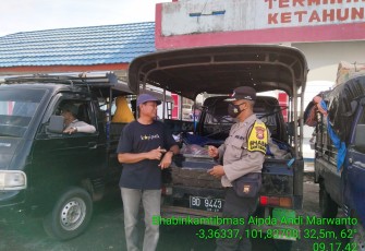 Berikan Rasa Aman, Babinkamtibmas Patroli Sambang Pasar Ketahun 