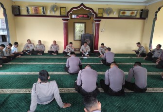 Personel Polres Bengkulu Utara Lakukan Tadarus Setiap Pagi Selama Ramadan