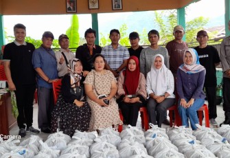 Polsek Lebong Utara Salurkan Sembako Kepada Warga Terdampak Banjir