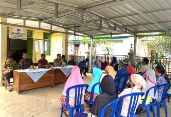 Bhabinkamtibmas Polres BU Monitor Pembagian BLT - DD