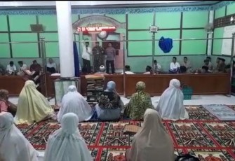 Kapolsek Lebong Atas Hadiri Safari Ramadan di Masjid Al Iman 