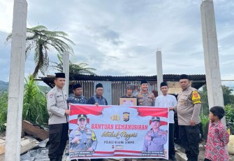 Polsek Sindang Dataran Distribusikan Puluhan Paket Bansos