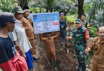 Pastikan Pembangunan Desa sesuai aturan, Bhabinkamtibmas turun kelapangan