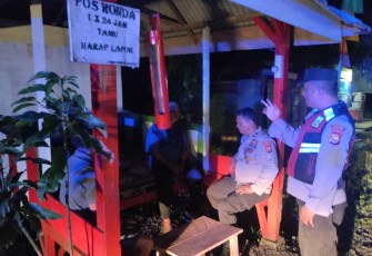 Sambangi Pos Ronda, Polsek Lais Sampaikan Pesan Kamtibmas