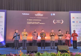 PT Bimex Perseroda Persembahkan Penghargaan Top BUMN Awards 2023 