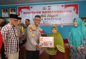 Misi kemanusiaan, Polda Bengkulu Kembali Bagikan Ratusan Paket Sembako