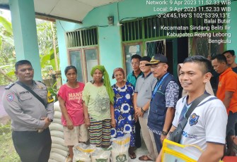 Polsek Kotapadang Lakukan Monitoring dan Pengawasan Pendistribusian Bantuan Beras 