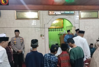 Wakapolres Bengkulu Tengah hadiri Safari Ramadhan 1444 H di Masjid Al-Muhajirin Desa Taba Mutung