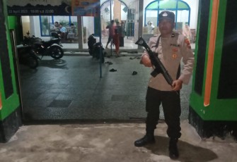 Polsek Padang Ulak Tanding Berikan Pengamanan Ibadah Salat Tarawih 