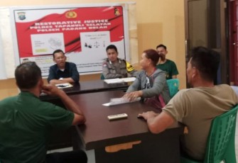 Kanit Reskrim Polsek Padang Bolak, Iptu Mulyadi, SH, memimpin mediasi tersebut.
