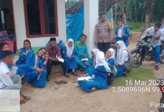 Membaur, Cara Bhabinkamtibmas Polsek Padang Bolak Silaturrahmi Ke Pelajar