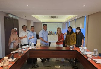 Bupati Natuna saat Teken Nota Kesepakatan dengan PT Global Antaraja di Jakarta 