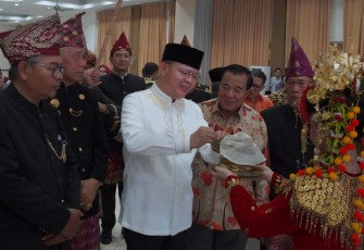 Gubernur Rohidin Ajak Lestarikan Seni Budaya Rejang