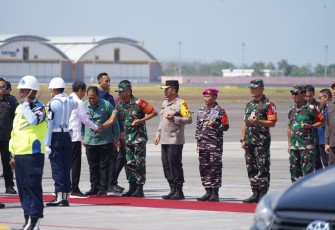 Pangdam IX/Udayana saat sambut Presiden RI  