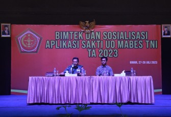 Srenum TNI saat melaksanakan Bimtek dan Sosialisasi Aplikasi Sakti di lingkungan Unit Organisasi Mabes TNI Tahun Anggaran 2023, bertempat di Hotel Green Forest Bogor, Kamis-Jumat (27-28/07/2023).