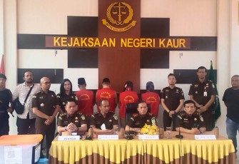 Kejari Kaur saat konferensi pers, Senin (31/07/2023).