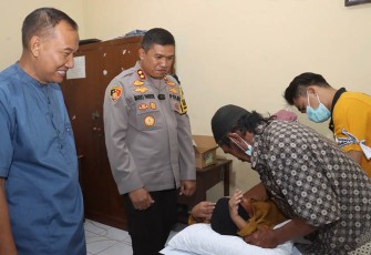  Khitanan Massal di Majelis Taklim At Taib Sukabumi