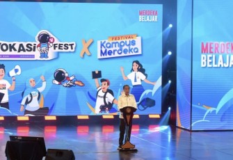  Presiden RI Joko Widodo saat meresmikan Pembukaan Vokasifest dan Festival Kampus Merdeka ke-3, di Graha Bhakti Budaya Taman Ismail Marzuki, Jakarta Pusat, Senin (11/12/2023)