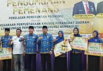 Gubernur Rohidin Tekankan OPD Bangun Perpustakaan untuk Meningkatkan Literasi
