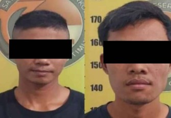 Dua tersangka saat diamankan