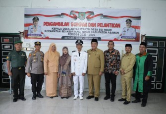 Foto bersama usai acara