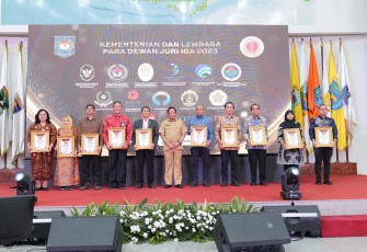  Badan Strategi Kebijakan Dalam Negeri (BSKDN) kembali menganugerahkan penghargaan kepada daerah terinovatif pada gelaran Innovative Government Award (IGA) 2023