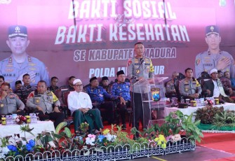 Polda Jatim Gelar Bakti Sosial dan Pengobatan Gratis di Madura