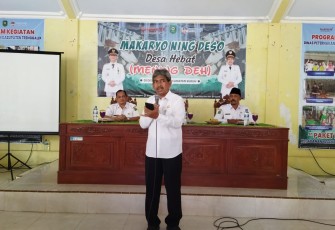 Edy Soepriyanto, Sekretaris Daerah Kabupaten Trenggalek, saat sambutan dalam kegiatan Mening Deh di Desa Mlinjon, Kecamatan Suruh Kabupaten Trenggalek, Rabu (15/3/2023) (Foto : Hardi Rangga klikwarta.com).