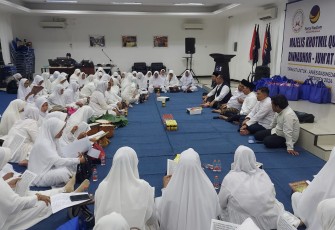 NasDem Jawa Timur melaunching Majelis Khotmil Quran Binndhor Jumat Pon.