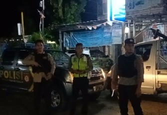 Personil Polsek Peteng saat laksanakan Patroli malam, Senin (13/03/2023)