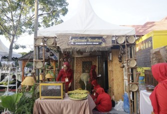 Pengunjung  Buru Ragam Kuliner Aceh Timur