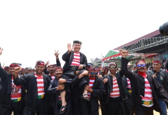 Kasad Buka dan Saksikan Lomba Karapan Sapi Piala Kasad Tahun 2023