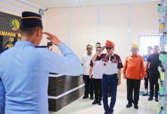 Menkumham RI Yasonna Laoly Kunjungi Warga Binaan Lapas Narkotika Kelas II Tanjungpinang