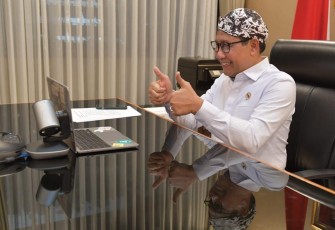 Mendes PDTT Abdul Halim Iskandar saat Live Instragram dengan Ahli Gizi Masyarakat Dr Tan Shot Yen, Rabu (21/6/20203).