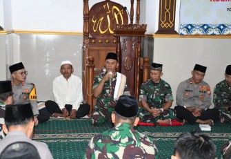 Acara salat subuh berjamaah (safari Subuh berjamaah) terus dilakukan oleh Kodim 0802/Ponorogo bersama Polres Ponorogo yang pelaksanaannya dilakukan secara berkala dan i berpindah pindah dari satu masjid ke masjid lainnya yang ada di seluruh wilayah Kabupaten Ponorogo, Jumat (10/11/2023)