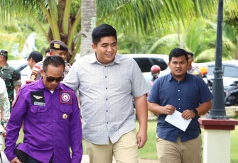 Bupati Bintan Roby Kurniawan SPWK saat Jalin Kebersamaan bersama Pekerja Bintan