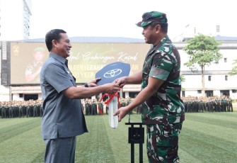 TNI Angkatan Darat menerima bantuan Kendaraan Dinas (Randis) operasional berupa 50 unit kendaraan roda empat jenis MPV dari Yayasan Kartika Eka Paksi (YKEP)