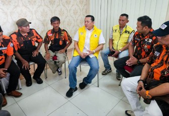 Bamsoet saat menerima Ketua Pemuda Pancasila Purbalingga Gatot Bondan Kurniawan dan jajaran pengurus Pemuda Pancasila Purbalingga, Senin (11/12/23).