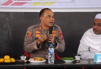 Kapolres Aceh Timur AKBP Andy Rahmansyah saat sambutan