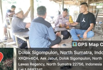 Agar bisa selalu dekat dan mendengar keluh kesahnya, Bhabinkamtibmas Polsek Dolok, Aiptu Monang P Siregar, duduk satu meja dengan warga binaan, Selasa (16/5/2023)