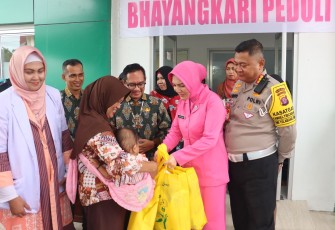 Dirlantas Polda Kalteng Bersama Bhayangkari Gelar Bakti Kesehatan