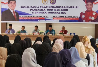 Anggota DPR-RI Fraksi Partai Demokrat Daerah Pemilihan (Dapil) Sumatera Utara (Sumut) II Dr. Ir. Ongku Parmonangan Hasibuan, MM melaksanakan kegiatan Sosialisasi Empat Pilar Kebangsaan yakni Pancasila, UUD 1945, dan NKRI, dan Bhinneka Tunggal Ika di hadapan  civitas akademik Universitas Muhammadiyah Tapanuli Selatan (UMTS) di Kota Padang Sidimpuan. (7/3/2023).