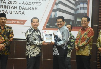 Pemko Tebing Tinggi saat Raih Penghargaan Opini WTP 5 Kali Berturut Dari BPK RI
