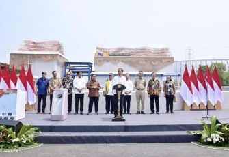 Presiden Jokowi Resmikan Stasiun Pompa Ancol Sentiong, Jakarta Utara, pada Senin, 11 Desember 2023. 