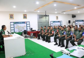 Danrem 052/Wijayakrama saat Tutup Latihan Posko 1 Kodim 0503/JB 