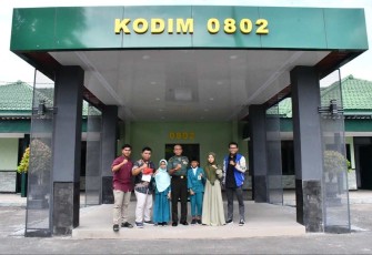 Komandan Kodim 0802/Ponorogo, Letkol Inf Hirta Juni Adriansyah, S. Sos. M. Han. diwakili Kasdim 0802/Ponorogo, Mayor Inf Misirin memberikan spirit serta motivasi kepada Yayasan Yatim Mandiri khususnya para pemenang lomba