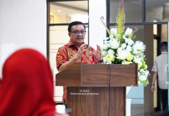 Wali Kota Bitung Maurits Mantiri saat memberikan sambutan